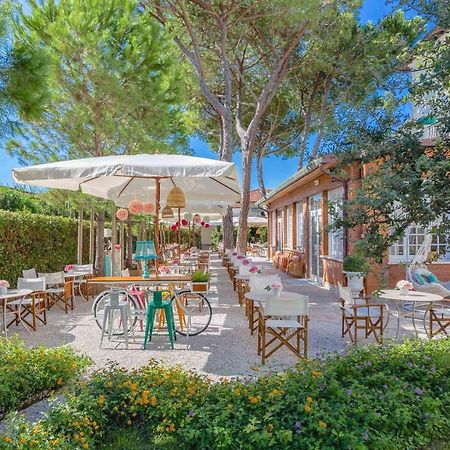 Hotel La Pineta Al Mare フォルテ・デイ・マルミ エクステリア 写真