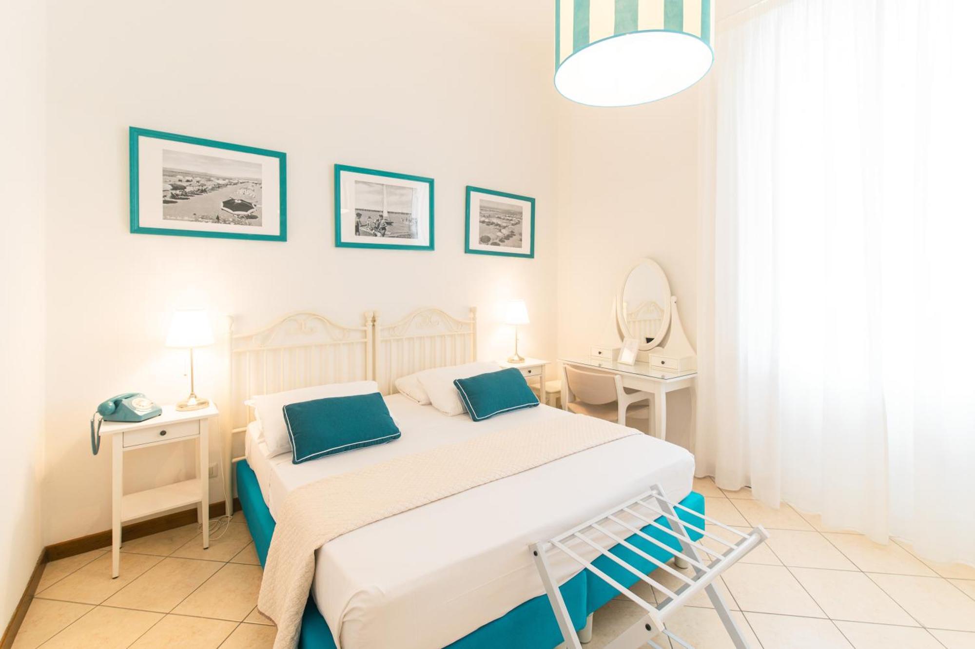 Hotel La Pineta Al Mare フォルテ・デイ・マルミ エクステリア 写真